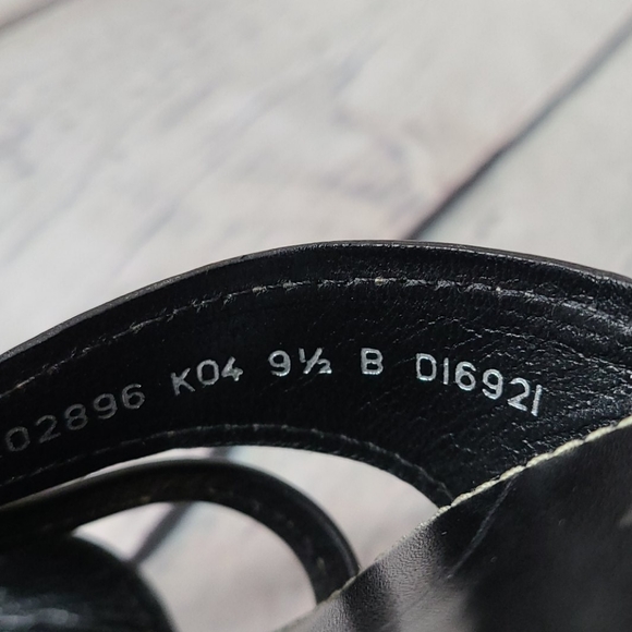 Cole Haan black leather strappy sandals, 9.5 - Picture 12 of 15